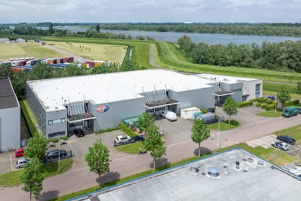 Bedrijfsruimte Simon Stevinstraat 5 Oud-Beijerland