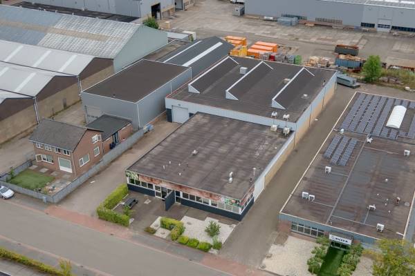 Bedrijfsruimte Nijverheidstraat 9 Strijen