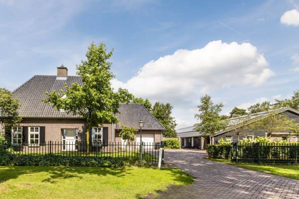 Agrarisch bedrijf Houtsestraat 16 Sint-Oedenrode
