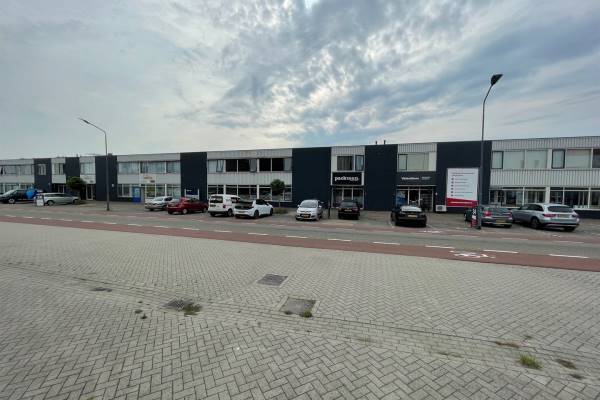 Bedrijfsruimte Elftweg 32-52 Raamsdonksveer