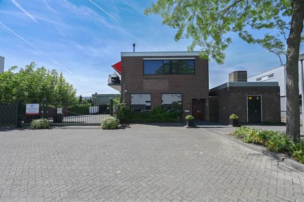 Bedrijfsruimte M. Beenstraat 16 Spijkenisse