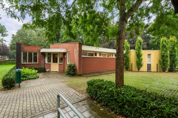 Maatschappelijk vastgoed Ferdinand Bolstraat 88 Enschede