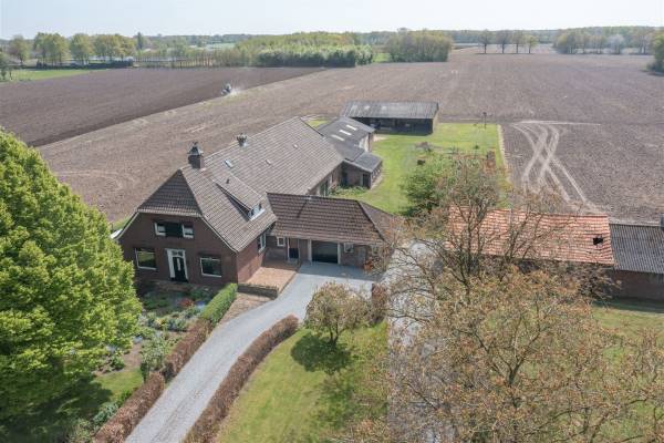 Agrarisch bedrijf Voortweg 23 Groeningen