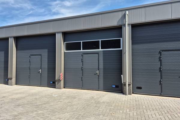 Bedrijfsruimte Oogstweg 11B19 Biddinghuizen