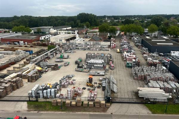 Verhard buitenterrein Industrieweg 25 Heeze