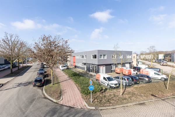 Bedrijfsruimte de Maas 25- 27 Best