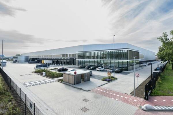 Bedrijfsruimte Sluisweg 36 Waalwijk