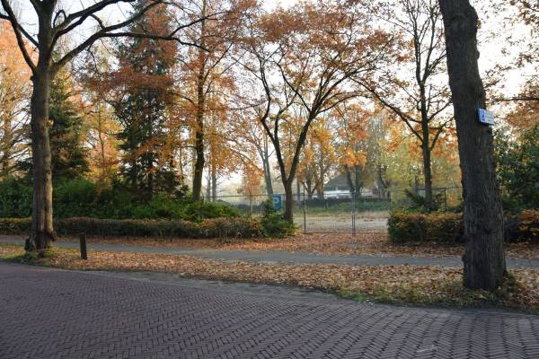 Verhard buitenterrein Huizerstraatweg Naarden