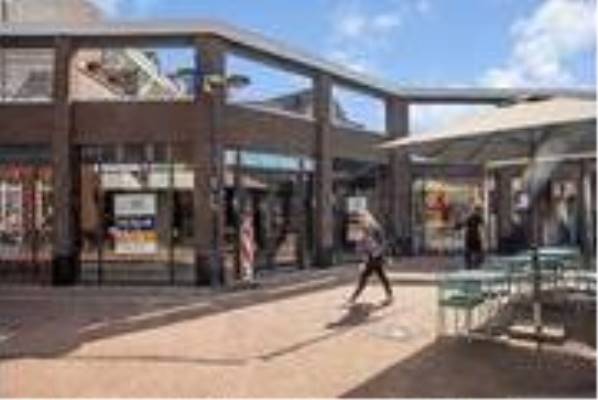 Winkelruimte Nieuwe Markt 12 Borne