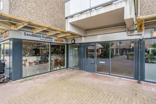 Winkelruimte Dorpsplein 52 Duivendrecht