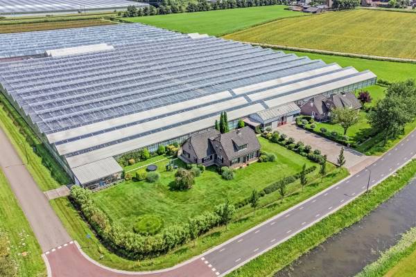 Agrarisch bedrijf Noordscharwouderpolderweg 4 en 6 Heerhugowaard