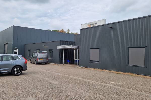 Bedrijfsruimte Olivier Van Noortstraat 28 Emmen