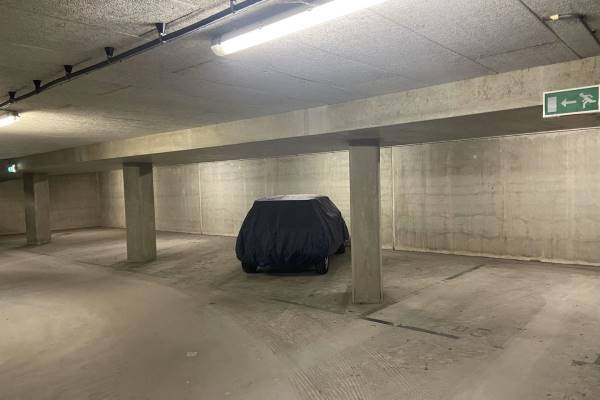 Bedrijfsruimte Henri Dunantplein parkeerplaatsen Hillegom