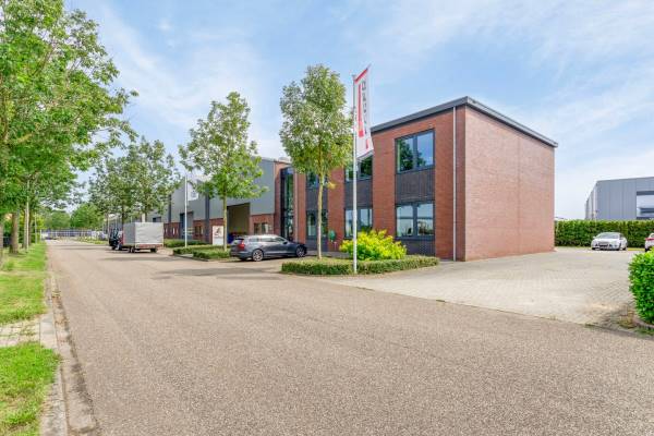 Bedrijfsruimte Elzenbroek 5 Steenwijk