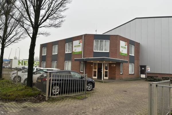 Kantoorruimte Marktweg 10 Zwaagdijk-Oost