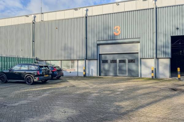 Bedrijfsruimte van Houten Industriepark 22-b Weesp