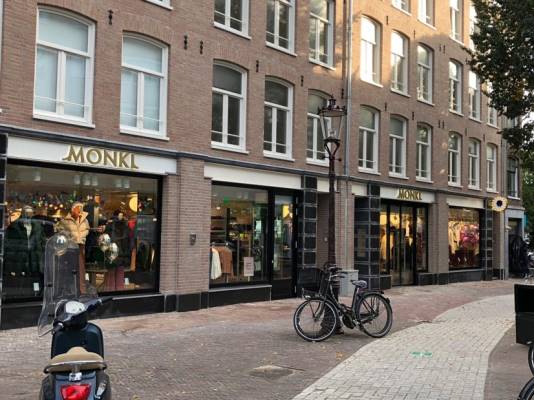 Winkelruimte Gerard Douplein 17 Amsterdam