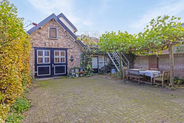 Bedrijfsruimte Eikenboomgaard 13 Oss