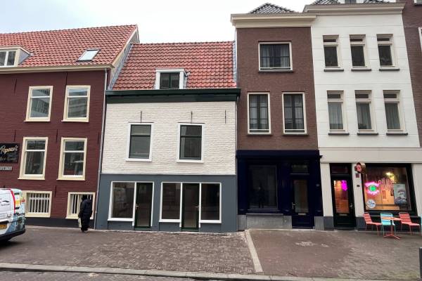 Winkelruimte Gedempte Gracht 679 Den Haag