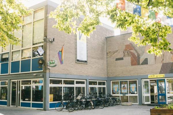 Maatschappelijk vastgoed Burgemeester De Vlugtlaan 125 Amsterdam