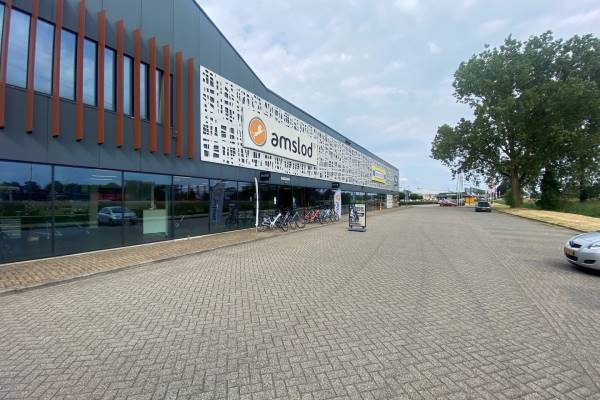 Winkelruimte Woonboulevard 4 Almelo