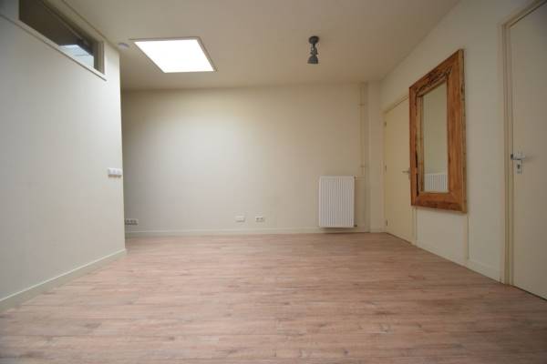 Bedrijfsruimte Zeestraat 64 Beverwijk
