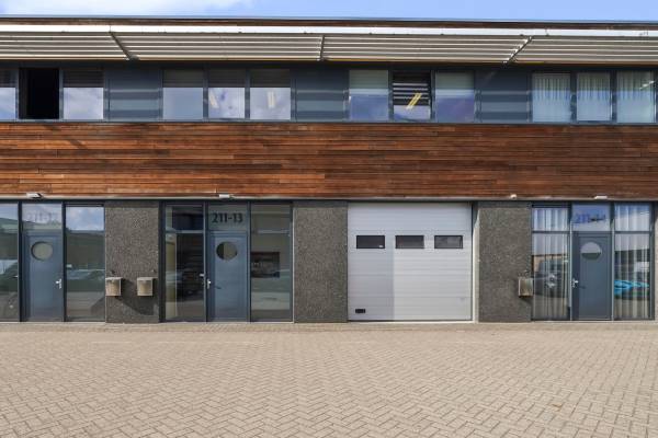 Bedrijfsruimte Goirkekanaaldijk 211- 13 Tilburg