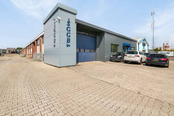 Bedrijfsruimte M.J. van Olmstraat 5 Winschoten