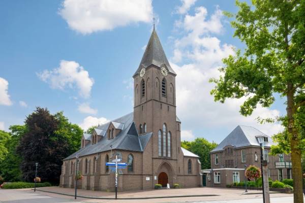 Maatschappelijk vastgoed Scholtensstraat 1 Nieuw Heeten