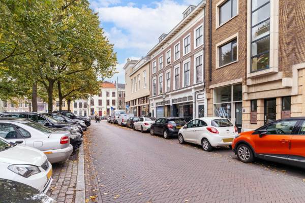 Bedrijfsruimte Varkenmarkt 37 Den Haag