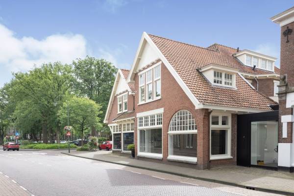 Winkelruimte Burgemeester van Nispen van Sevenaerstraat 5 Laren (NH)