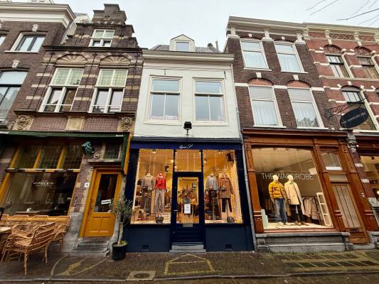 Winkelruimte Warmoesstraat 16 Haarlem