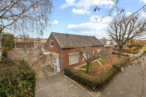 Bedrijfsruimte Parklaan 79 Roosendaal