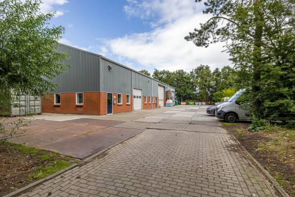 Bedrijfsruimte Uithuizerweg 19 Uithuizermeeden