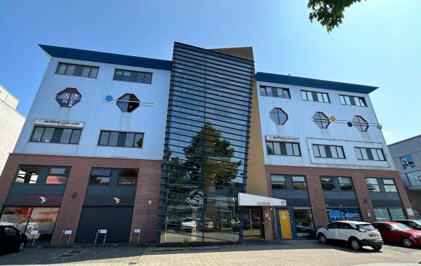 Kantoorruimte Kleveringweg 13- 39 Delft