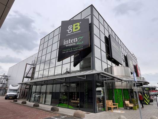 Winkelruimte Hoge Rijndijk 309 Zoeterwoude