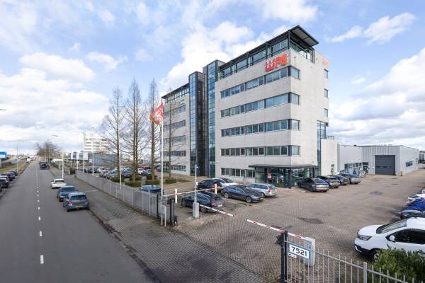 Bedrijfsruimte Hoevenweg 11 Eindhoven