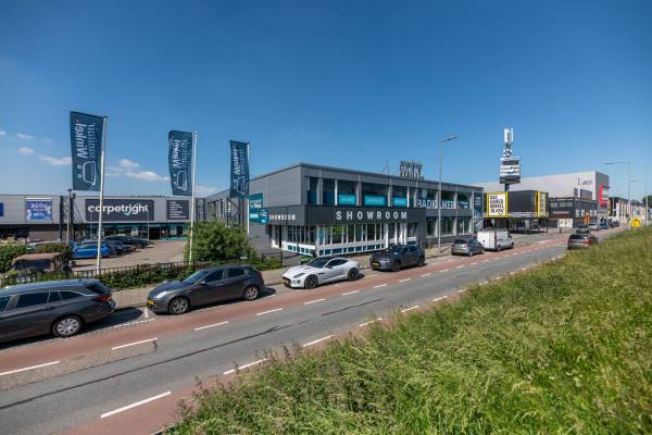 Verhard buitenterrein Stadionweg 39-A Rotterdam