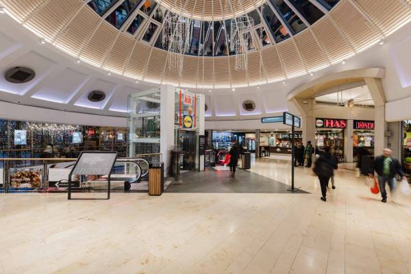 Winkelruimte Zuidplein Hoog 824 Rotterdam