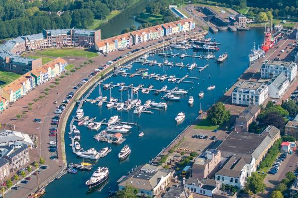Bedrijfsruimte Westzanddijk 71 Hellevoetsluis