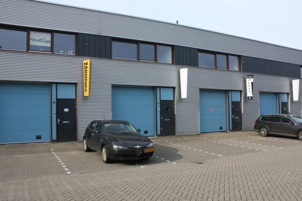 Bedrijfsruimte Veenderveld 98 Roelofarendsveen