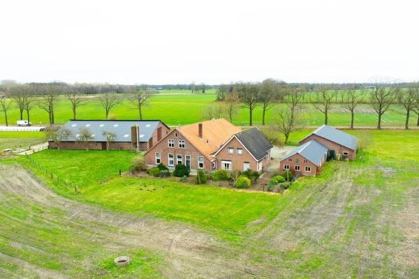 Agrarisch bedrijf Laarweg 3 Sinderen