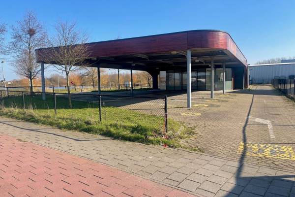 Bedrijfsruimte Westeinde 26 Oostzaan