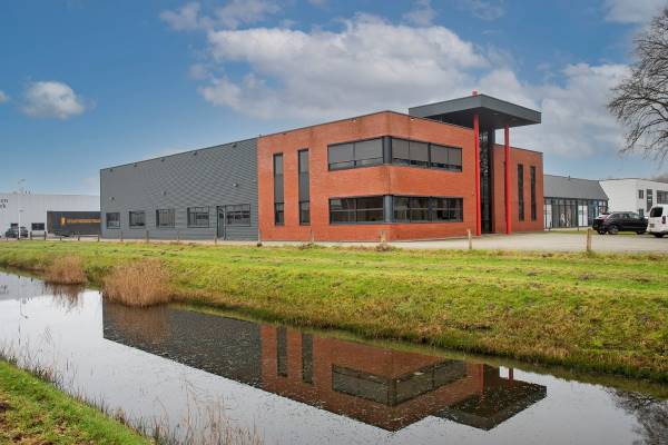 Bedrijfsruimte Virulyweg 1 Almelo