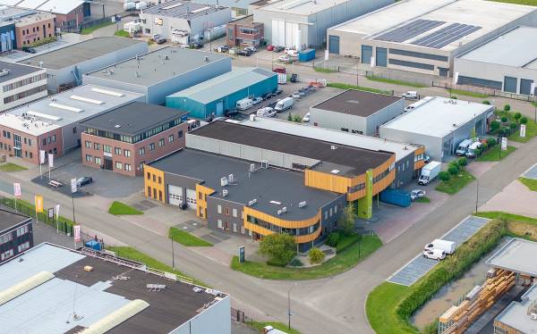 Bedrijfsruimte van der Kunstraat 12 Werkendam