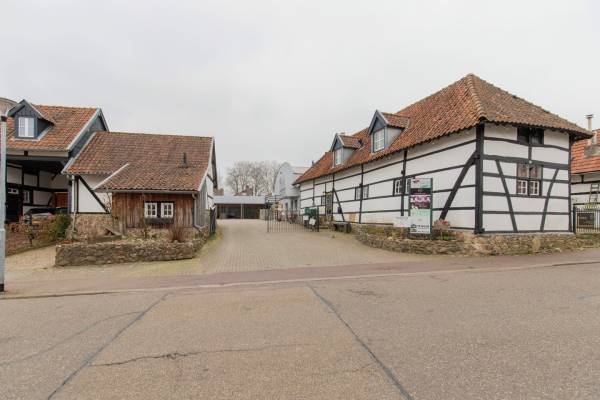 Bedrijfsruimte Dorpstraat 33 Oirsbeek