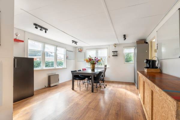 Maatschappelijk vastgoed Deken Waarestraat 50-A Beverwijk