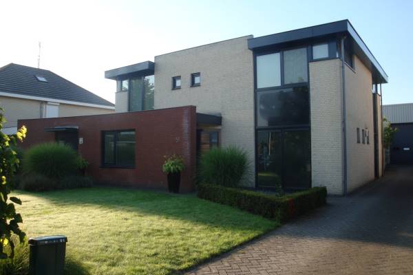 Bedrijfsruimte Industrieweg 5-C Oost West en Middelbeers