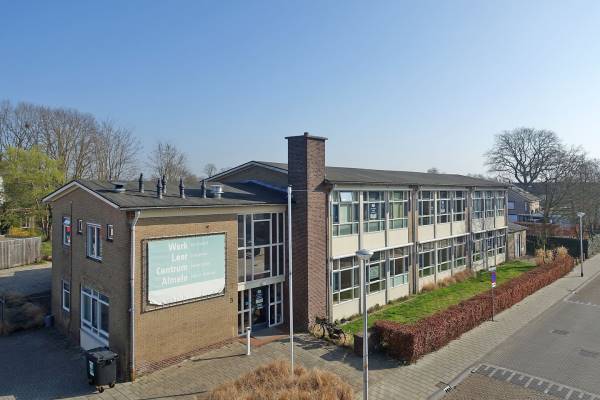 Maatschappelijk vastgoed Kamperfoeliestraat 3 Almelo