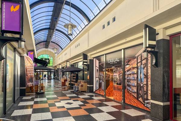 Winkelruimte Winkler Prins Passage 50 Veendam